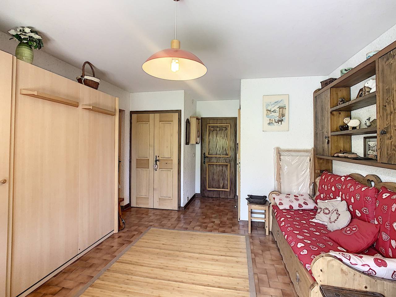 Ganzes Studio, 25m² Studio an der Piste mit Küche, Terrasse und Skiraum in Combloux, Pays du Mont-Blanc