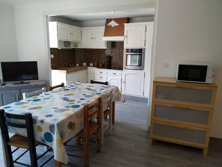 Location de vacances pour 10 personnes, avec Terrasse et Jardin à Savigny-Lévescault