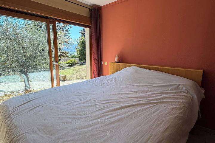 Villa 8 personnes à proximité du centre village et de l'aérodrome. in Tallard, Région de Gap