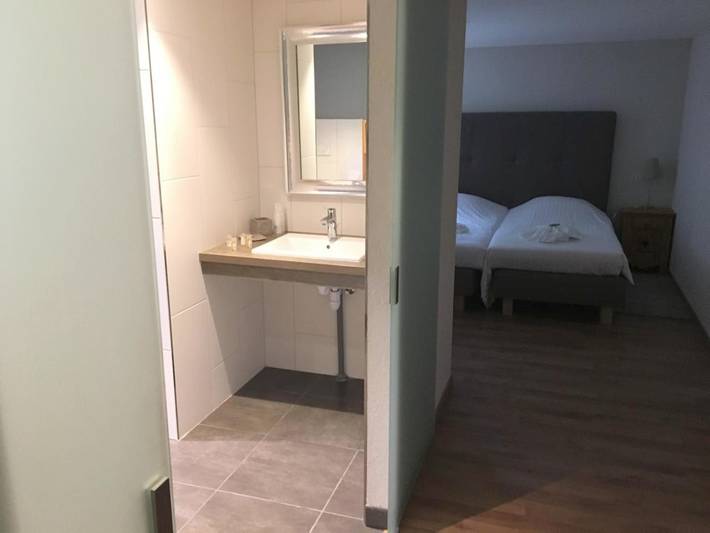Hôtel pour 3 personnes, avec vue ainsi que jardin et terrasse, animaux acceptés à La Vancelle - 3
