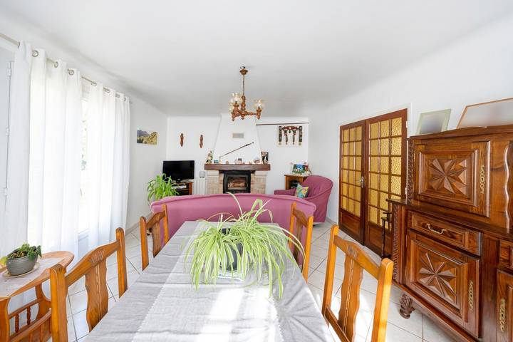 Ganze Wohnung, Apartment 'Location F3' mit Bergblick, privater Terrasse und Wlan in Saint-Pée-sur-Nivelle, Bayonne und Umgebung