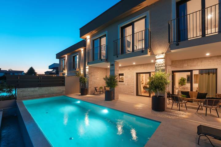 Villa mit pool für 8 Personen, mit Sauna und Pool sowie Ausblick und Garten in Poreč - 3