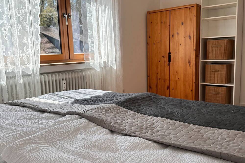Ganze Wohnung, Ferienwohnung 'Schöne Große - Top Lage' mit Balkon und Wi-Fi in Ravensburger Spieleland, Ravensburg