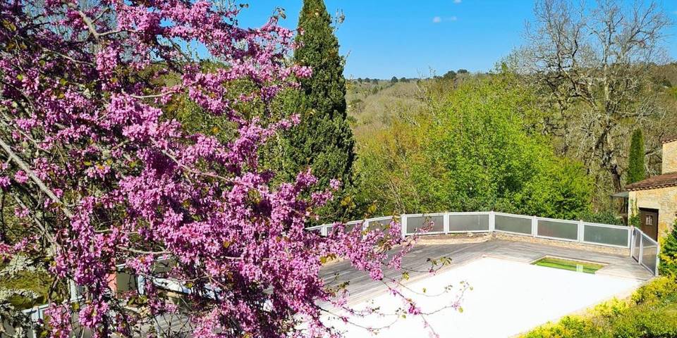 Maison d’hôte pour 10 personnes, avec vue ainsi que piscine et jardin, animaux acceptés