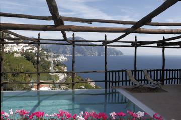 Vacation Rental for 19 Guests in Tovere, Amalfi, Picture 1