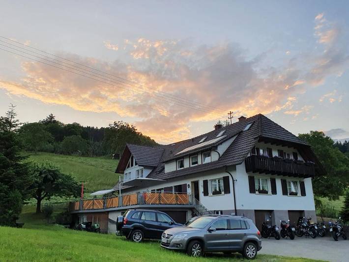 Ferienwohnung für 3 Personen, mit Terrasse und Ausblick in Biberach