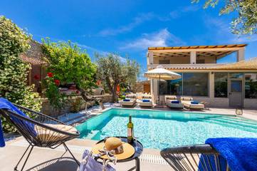 Villa for 8 People in Afantou, Rhodes, Photo 2