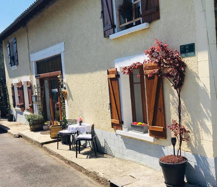 Cottage pour 2 personnes, avec piscine ainsi que jacuzzi et jardin à Cussac