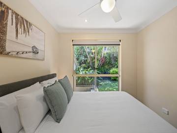 Holiday Apartment for 8 People in Coolum Beach, Sunshine Coast, Photo 2