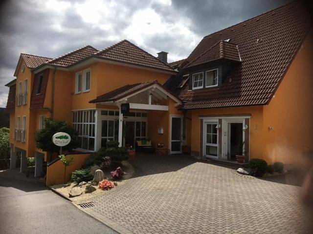 Ferienhaus, mit Balkon und Terrasse sowie Garten und Ausblick in Bad Hersfeld