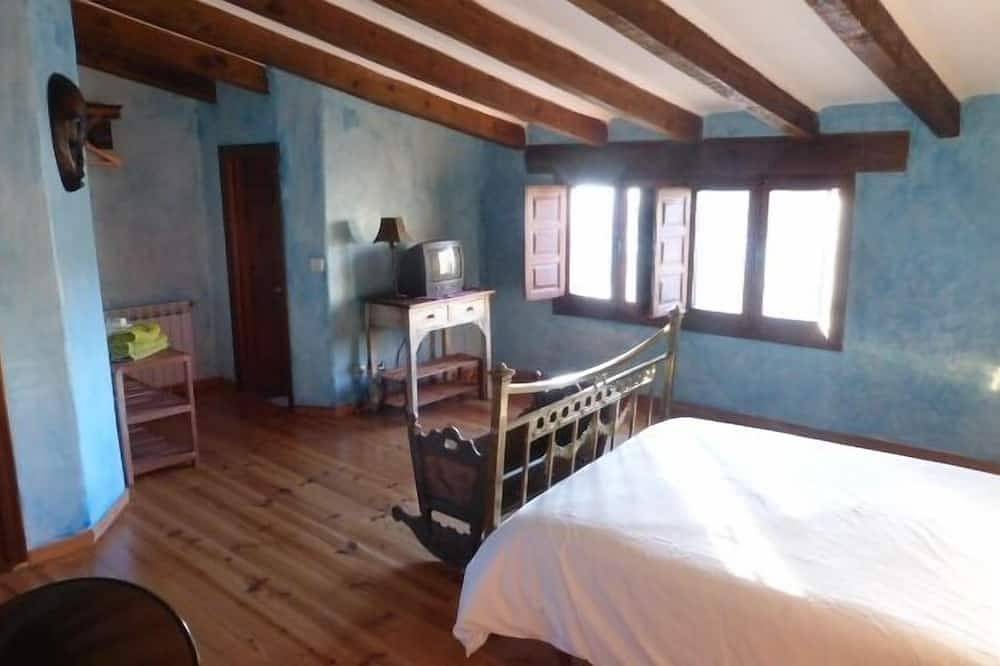 Old House of Pedro Chicote (El Sal Sal) for 6 / 7personas in Zafra de Záncara, Cuenca Province