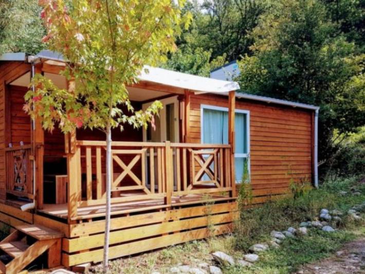 Mobil home pour 4 personnes, avec piscine et terrasse, animaux acceptés à Espira-de-Conflent