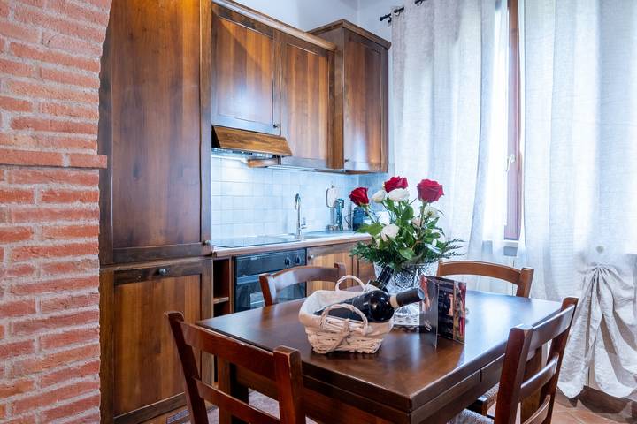 Entire apartment, Apartment 'Villa Tiberini 2' with Garden View, Shared Pool and Wi-Fi in Torrita di Siena, Siena Province