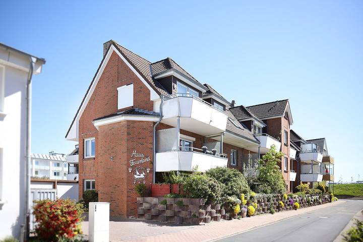 Ganze Wohnung, Hanseblick Büsum – zentral, Balkon & Blick Richtung Hafen in Hafen Büsum, Büsum
