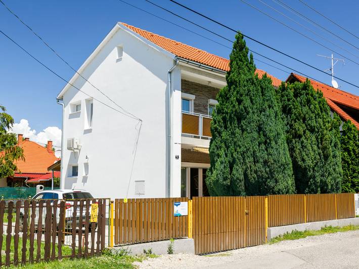 Ferienhaus für 5 Personen, mit Balkon und Terrasse sowie Garten in Balatonboglar