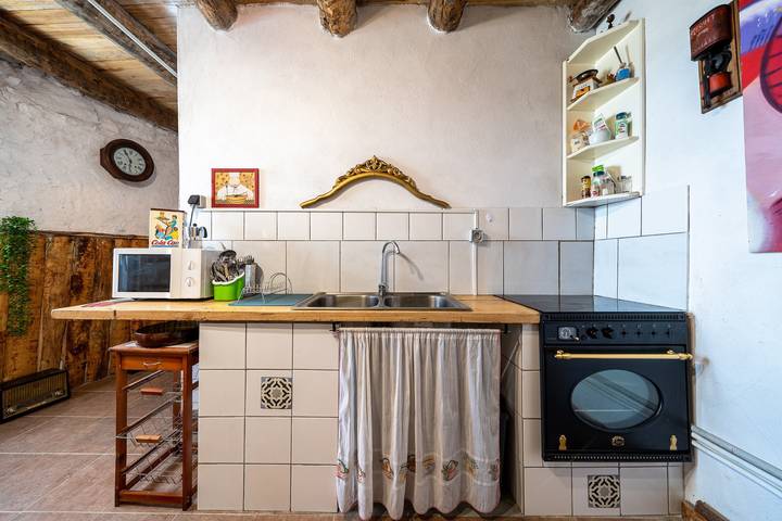 Apartamento entero, Apartamento 'El Mirador Del Cel 1' con vistas a la montaña, jardín compartido y Wi-Fi in Forés, Provincia de Tarragona