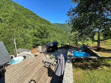 Maison de campagne pour 5 personnes, avec piscine et bassin pour enfant ainsi que jardin et jacuzzi à Boutx