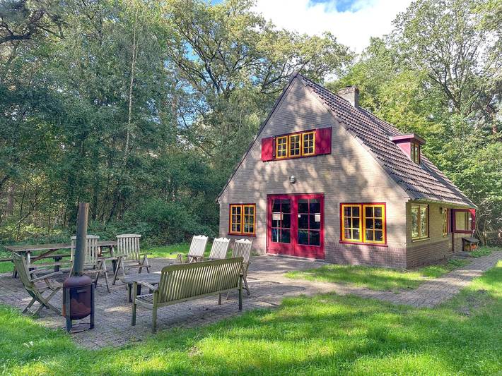 Ferienhaus für 8 Personen, mit Terrasse und Garten