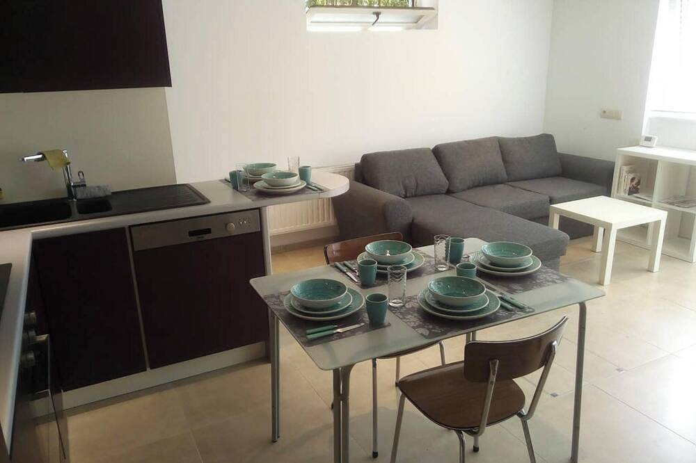Ganze Wohnung, Homerez - Komfortables Apartment in Waterloo mit Jacuzzi - 78m² in Waterloo, Wallonisch-Brabant