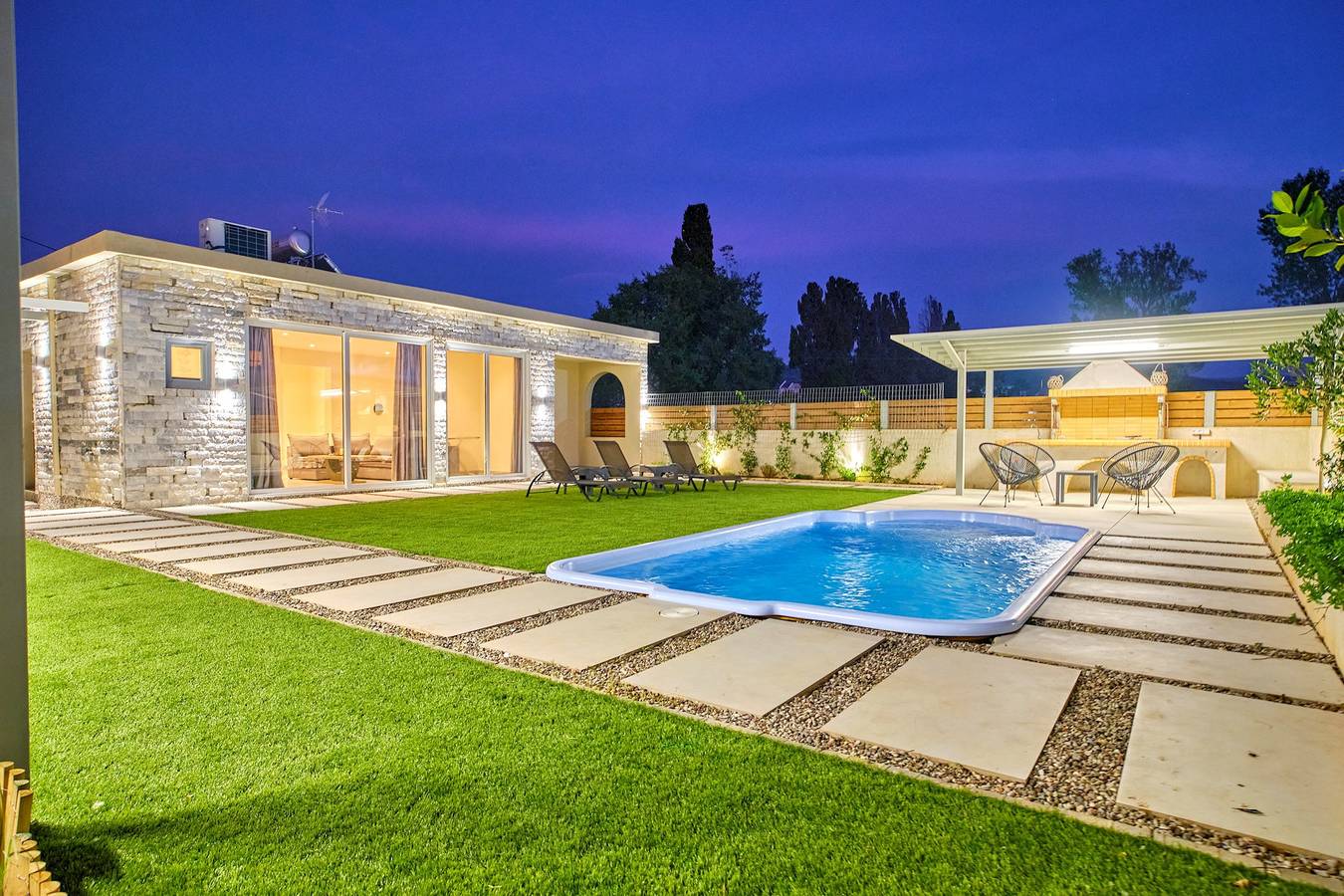 Villa für 4 Personen mit Pool in Roda, Korfu