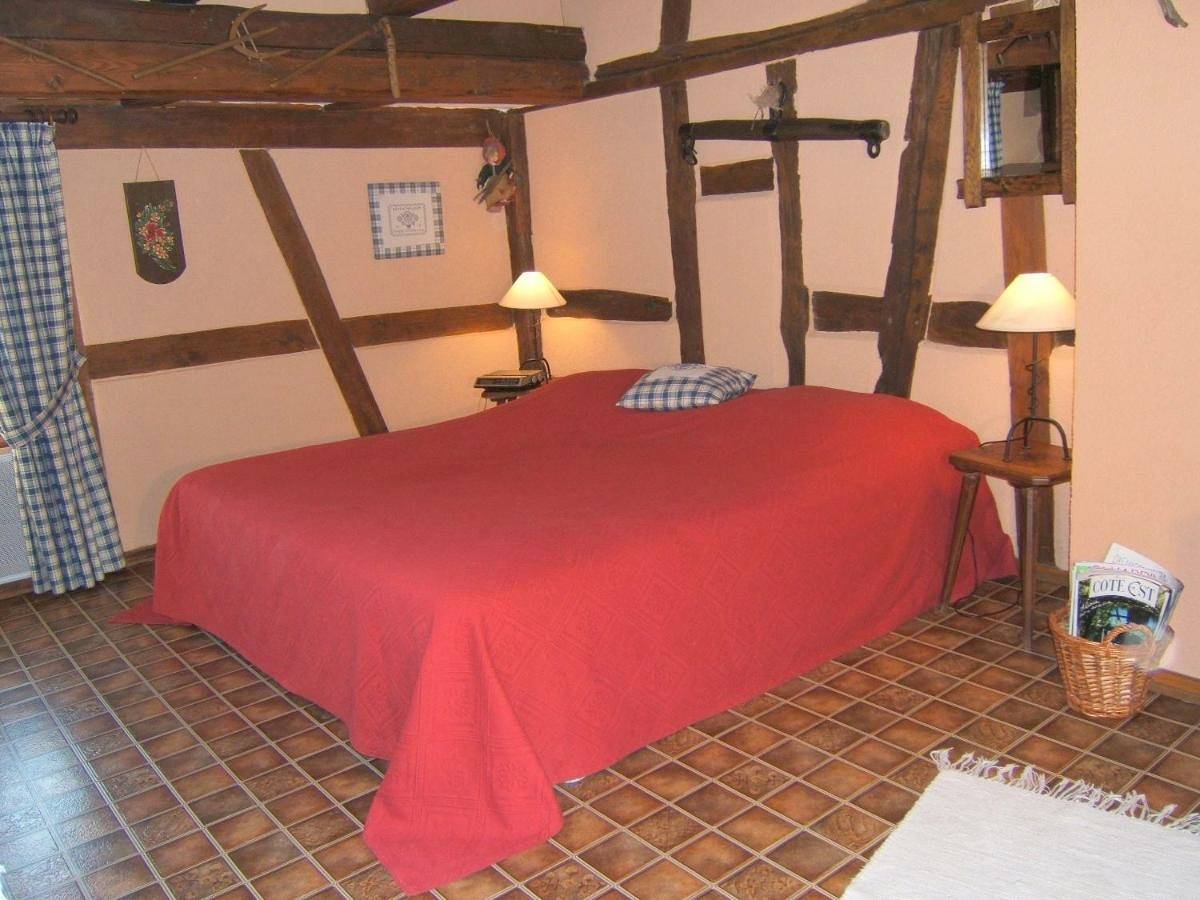 Appartement entier, One-Bedroom Apartment in Merkwiller-Pechelbronn, Région de Wissembourg