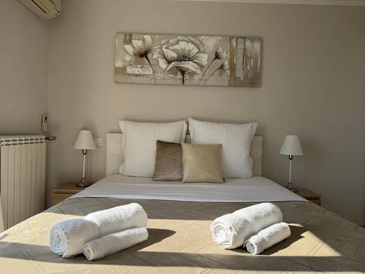 Maison d’hôte pour 2 personnes, avec piscine ainsi que jacuzzi et jardin à Mougins - 4