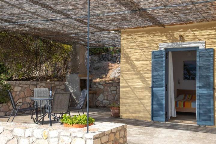 Villa pour 4 personnes, avec piscine ainsi que jardin et vue à Ithaque - 2