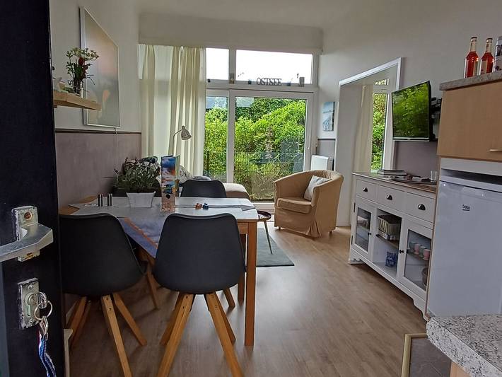 Ferienwohnung für 2 Personen, mit Terrasse und Sauna sowie Pool in Schönhagen