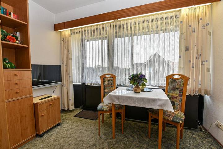 Ferienwohnung für 2 Personen, mit Balkon in Döse - 3