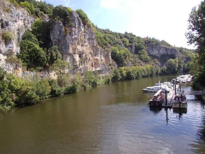 Location de vacances pour 4 personnes, avec terrasse et piscine ainsi que jardin et vue à Arcambal - 2