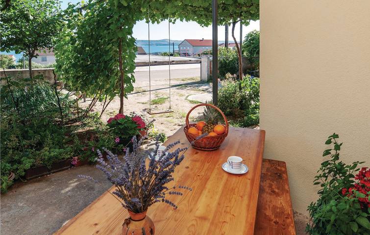 Ferienwohnung für 4 Personen, mit Terrasse in Maslenica - 3