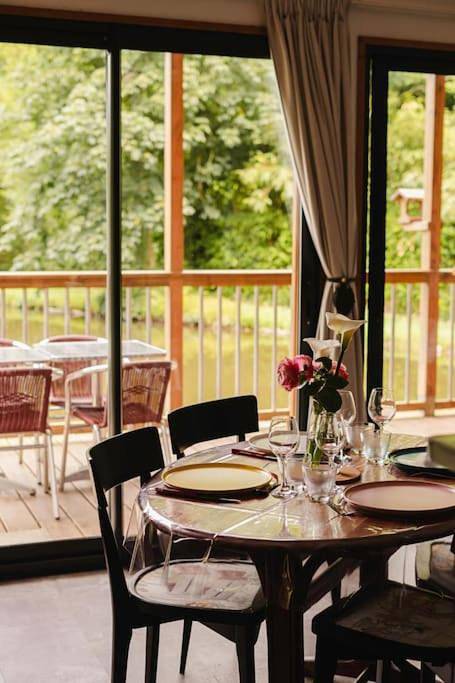 Gîte pour 4 personnes, avec vue et vue sur le lac ainsi que sauna et terrasse, animaux acceptés à Saint-Lô - 4