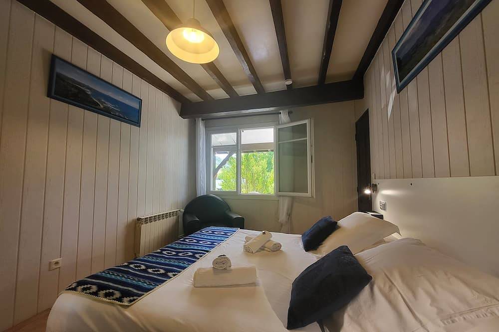 Entire apartment, T3 + Basque Coast terrace (furnished with tourism classified 3 ***) sea and mountain in Saint-Pée-sur-Nivelle, Bayonne region