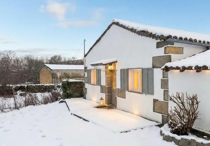 Casa de vacaciones para 8 personas, con piscina además de vistas y jardín - 1