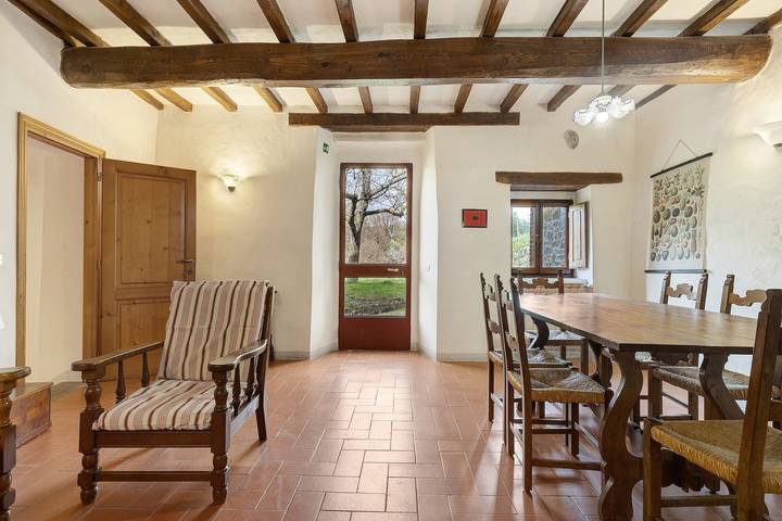 Appartamento intero, Agriturismo Palaia - Le Botti spazioso Appartamento in Agriturismo con Piscina in Pelago, Valdarno