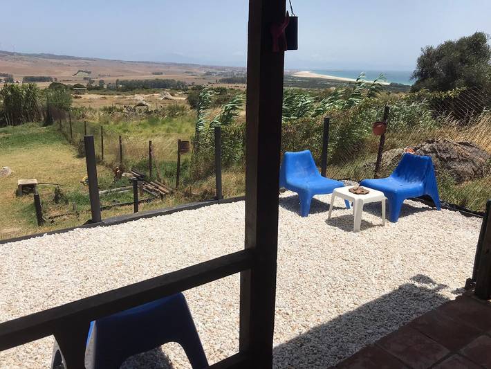 Cabaña de madera para 4 personas, con vistas al mar además de terraza y jardín, Se admiten mascotas en Campo de Gibraltar - 2