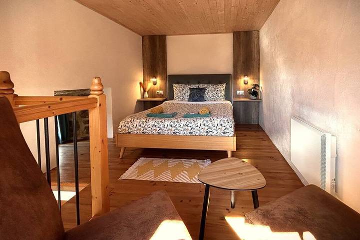 Location de vacances pour 2 personnes, avec piscine ainsi que jacuzzi et jardin à Sablières - 3