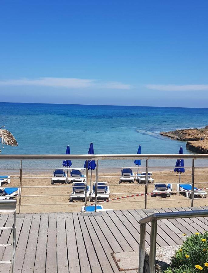 Beach house for 6 people, with pool and view as well as terrace in Cyprus