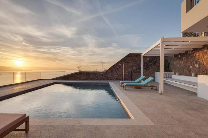 Location de vacances pour 16 personnes, avec vue ainsi que jardin et piscine dans Perdika - 3