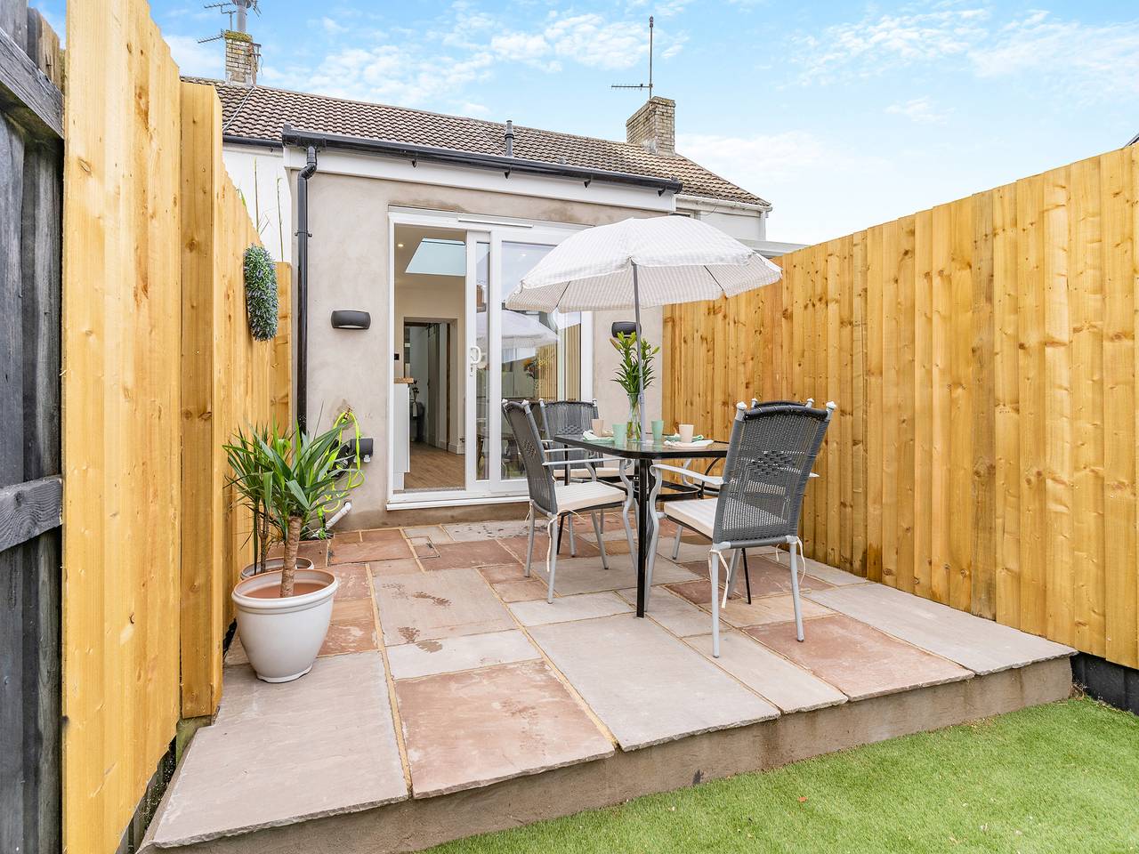 Wick Cottage in Porthcawl, Bridgend region