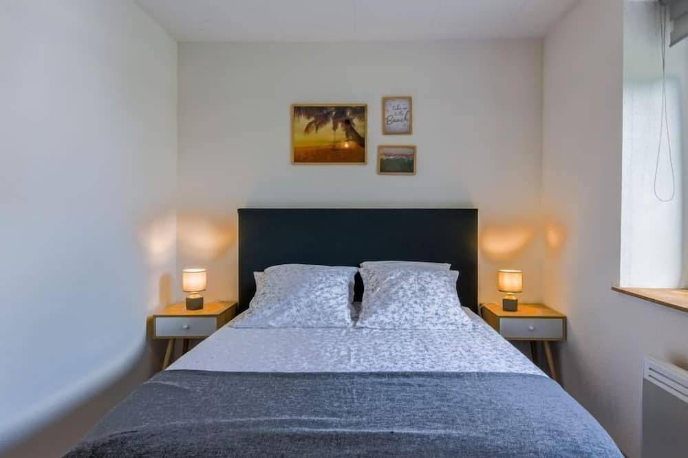 Les Chardons by Interhome in Pirou, Coutances