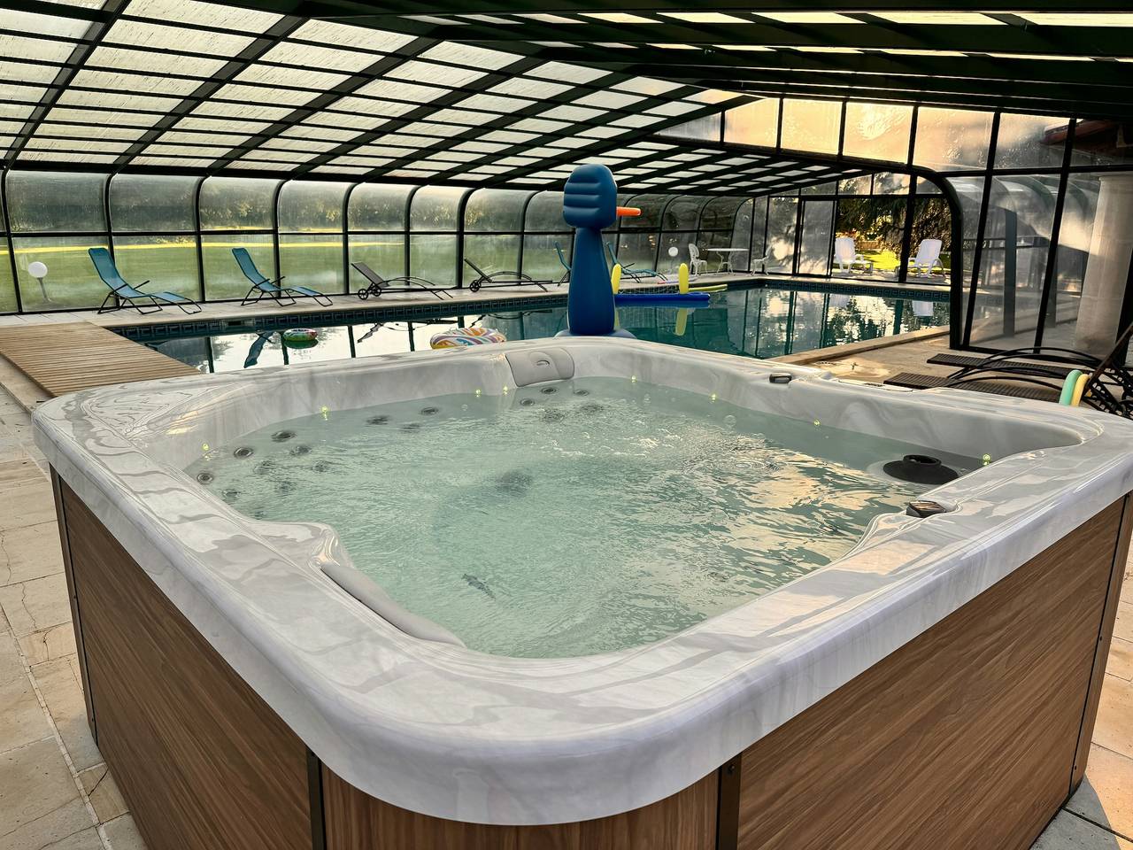 Maison de charme avec piscine et jacuzzi à Thouars in Pas-de-Jeu, Deux-Sèvres