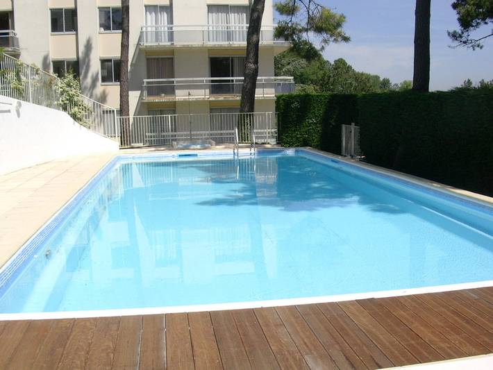 Appartement de vacances pour 6 personnes, avec balcon et piscine, animaux acceptés
