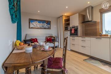 Gîte pour 4 personnes, avec terrasse, animaux acceptés à Les Déserts