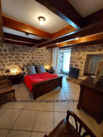Chambre d’hôte pour 2 personnes, avec vue et terrasse à Saint-Barthélemy-le-Meil