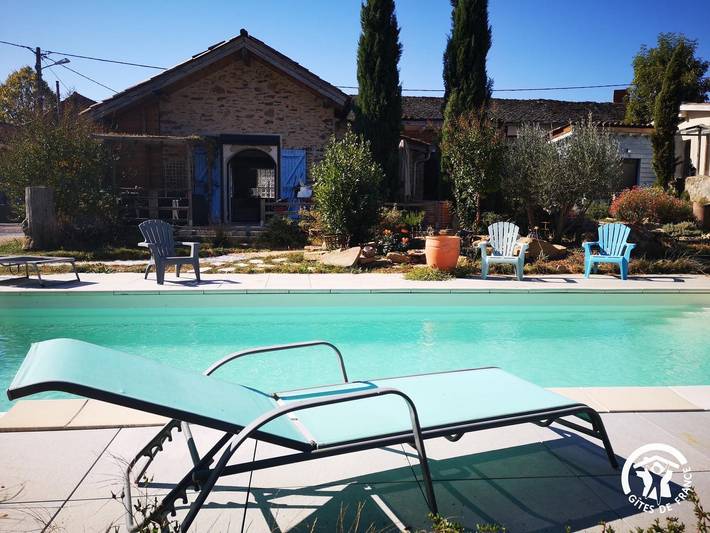 Gîte pour 4 personnes, avec Terrasse ainsi que Jardin et Piscine à Sainte-Gemme (Tarn)