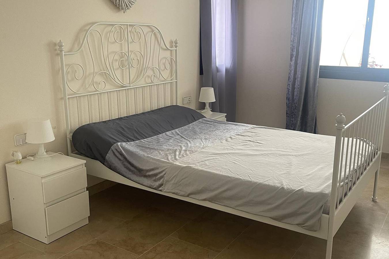 Apartamento vacacional entero, Apartamento de vacaciones para 6 personas con piscina in Puerto de la Duquesa, Manilva