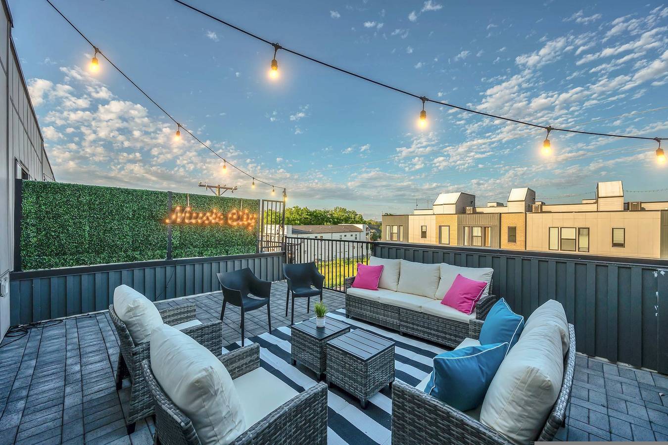 Close to Dt Music City - Rooftop Views Game Room in Nashville, Tennessee