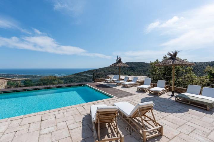 Maison de vacances pour 14 personnes, avec sauna et terrasse ainsi que jardin et piscine à Argelès-sur-Mer