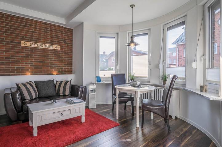 Ganze Wohnung, Maritime Ferienwohnung für 2 Personen in Hafennähe mit dem Charme eines Altbaus in Hafen Büsum, Büsum